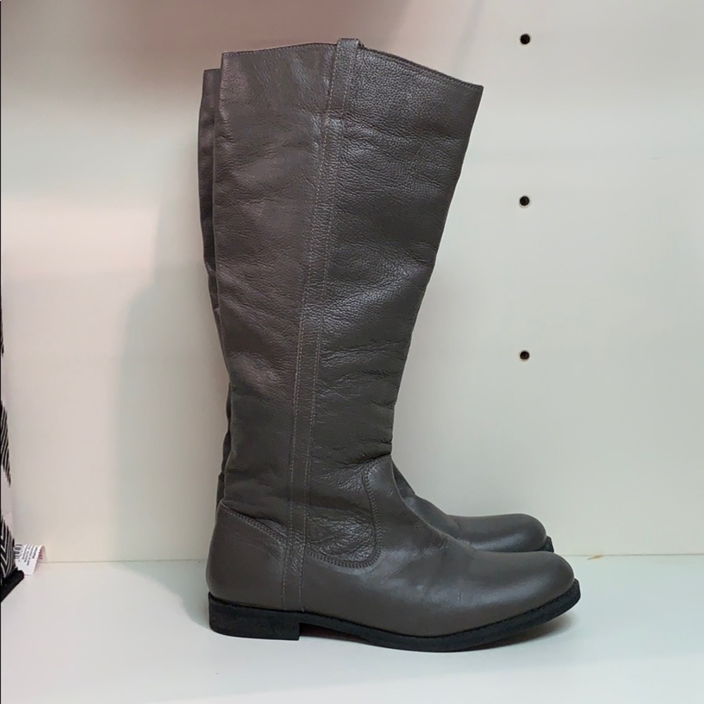 Gray leather boots Urban Outfitters women’s EUC